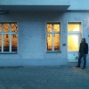 Archiv Gartenstraße - 2 Raumwohnung Foto Installation mit dem Blick von außen, 210x177 cm