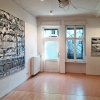 Archiv Gartenstraße - 2 Raumwohnung Ausstellungsansicht, das Bild Gartenstr. 1985 /2017, Öl auf Leinwand, 340x400 cm und Buschallee 1, 1925/2017, Öl auf Leinwand, 120x100 cm
